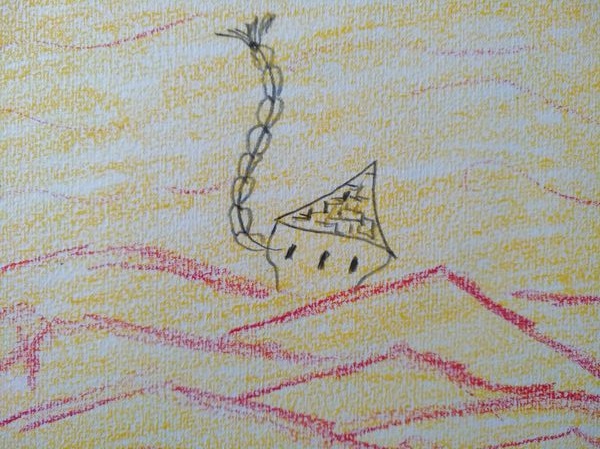 Eine handgezeichnete Darstellung eines kleinen Hauses mit einem spitzen Dach, das auf Wellen in Gelb- und Rottönen schwimmt. Über dem Haus steht ein langer, geflochtener Schwanz.